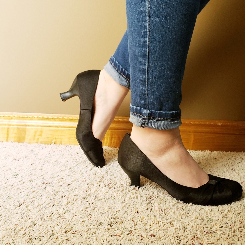 Black casual heels